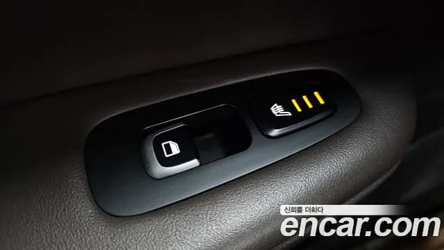 2019 Kia Stinger 2.0 Turbo 2WD Sold VIN KNAE351ABKS046201 – trunk area 2019 Kia Stinger 2.0 Turbo 2WD Sold VIN KNAE351ABKS046201 – trunk area