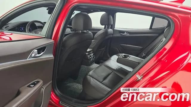 2019 Kia Stinger 2.0 Turbo 2WD Sold VIN KNAE351ABKS052971 – trunk area 2019 Kia Stinger 2.0 Turbo 2WD Sold VIN KNAE351ABKS052971 – trunk area