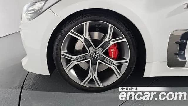 2019 Kia Stinger 2.0 Turbo 2WD Sold VIN KNAE351ABKS054676 – interior seats 2019 Kia Stinger 2.0 Turbo 2WD Sold VIN KNAE351ABKS054676 – interior seats