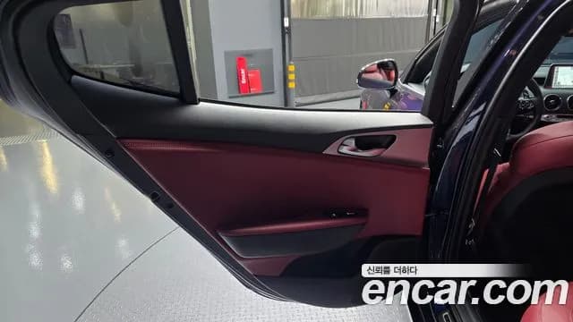 2020 Kia Stinger 2.0 Turbo 2WD Sold VIN KNAE351ABLS074417 – interior seats 2020 Kia Stinger 2.0 Turbo 2WD Sold VIN KNAE351ABLS074417 – interior seats