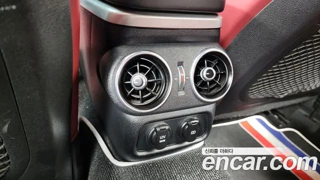 2018 Kia Stinger 3.3 Turbo 2WD Sold VIN KNAE751CBJS004209 – interior seats 2018 Kia Stinger 3.3 Turbo 2WD Sold VIN KNAE751CBJS004209 – interior seats