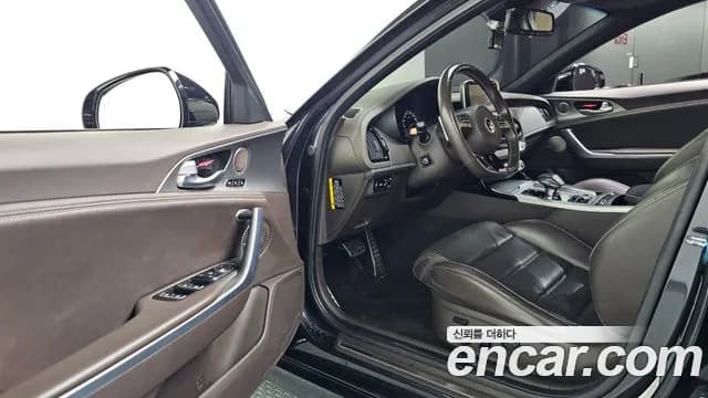 2018 Kia Stinger 3.3 Turbo 2WD Sold VIN KNAE751CBJS004635 – interior seats 2018 Kia Stinger 3.3 Turbo 2WD Sold VIN KNAE751CBJS004635 – interior seats