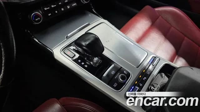 2019 Kia Stinger 3.3 Turbo 2WD Sold VIN KNAE751CBKS044554 – interior seats 2019 Kia Stinger 3.3 Turbo 2WD Sold VIN KNAE751CBKS044554 – interior seats