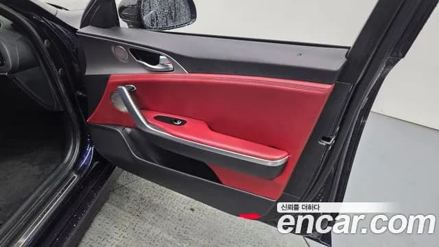 2019 Kia Stinger 3.3 Turbo 2WD Sold VIN KNAE751CBKS044554 – photo 28 2019 Kia Stinger 3.3 Turbo 2WD Sold VIN KNAE751CBKS044554 – photo 28