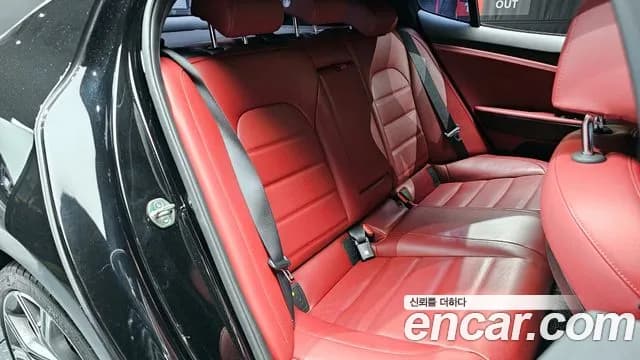 2019 Kia Stinger 3.3 Turbo 2WD Sold VIN KNAE751CBKS060281 – interior seats 2019 Kia Stinger 3.3 Turbo 2WD Sold VIN KNAE751CBKS060281 – interior seats