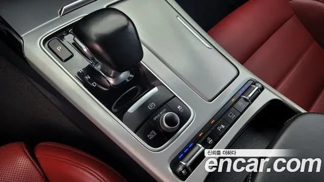 2018 Kia Stinger 3.3 Turbo AWD Sold VIN KNAE751CDJS002673 – trunk area 2018 Kia Stinger 3.3 Turbo AWD Sold VIN KNAE751CDJS002673 – trunk area