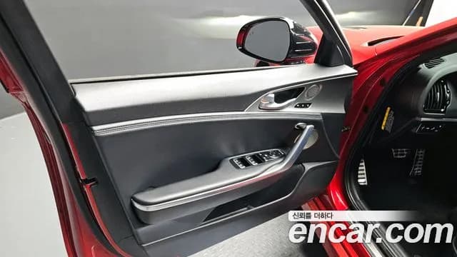 2018 Kia Stinger 3.3 Turbo AWD Sold VIN KNAE751CDJS003463 – interior seats 2018 Kia Stinger 3.3 Turbo AWD Sold VIN KNAE751CDJS003463 – interior seats