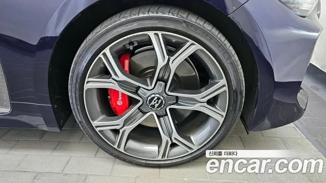 2018 Kia Stinger 3.3 Turbo AWD Sold VIN KNAE751CDJS007386 – photo 12 2018 Kia Stinger 3.3 Turbo AWD Sold VIN KNAE751CDJS007386 – photo 12