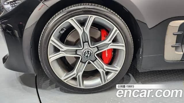 2018 Kia Stinger 3.3 Turbo AWD Sold VIN KNAE751CDJS009940 – photo 24 2018 Kia Stinger 3.3 Turbo AWD Sold VIN KNAE751CDJS009940 – photo 24