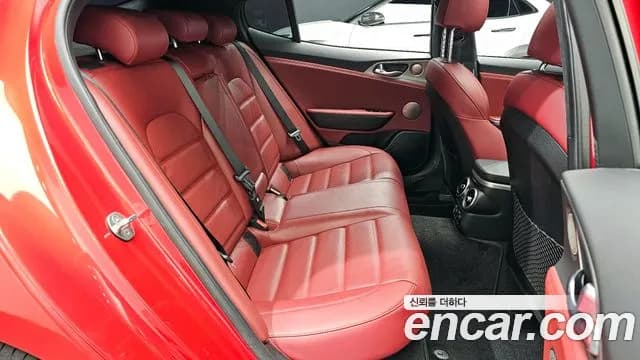 2018 Kia Stinger 3.3 Turbo AWD Sold VIN KNAE751CDJS016540 – trunk area 2018 Kia Stinger 3.3 Turbo AWD Sold VIN KNAE751CDJS016540 – trunk area