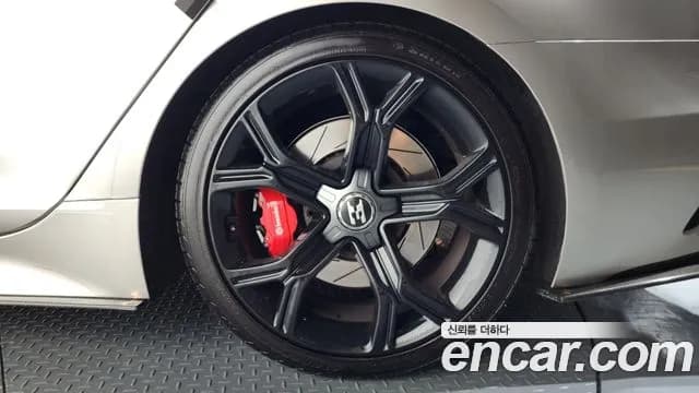 2019 Kia Stinger 3.3 Turbo AWD Sold VIN KNAE751CDKS042242 – photo 38 2019 Kia Stinger 3.3 Turbo AWD Sold VIN KNAE751CDKS042242 – photo 38