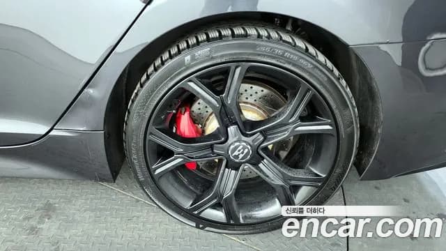 2020 Kia Stinger 3.3 Turbo AWD Sold VIN KNAE751CDLS069158 – trunk area 2020 Kia Stinger 3.3 Turbo AWD Sold VIN KNAE751CDLS069158 – trunk area