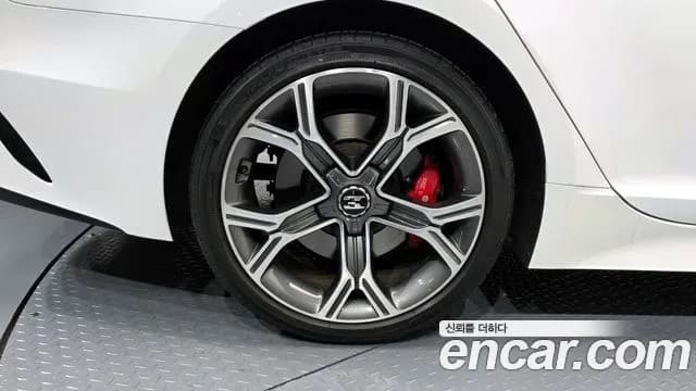 2020 Kia Stinger 3.3 Turbo AWD Sold VIN KNAE751CDLS082020 – photo 15 2020 Kia Stinger 3.3 Turbo AWD Sold VIN KNAE751CDLS082020 – photo 15