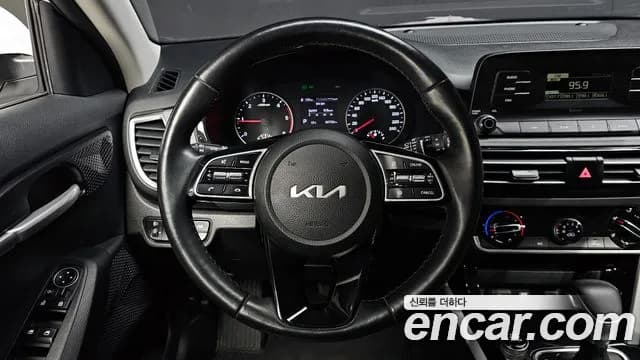 2022 Kia Seltos Diesel 1.6 2WD Sold VIN KNAEN815GNK290895 – dashboard 2022 Kia Seltos Diesel 1.6 2WD Sold VIN KNAEN815GNK290895 – dashboard