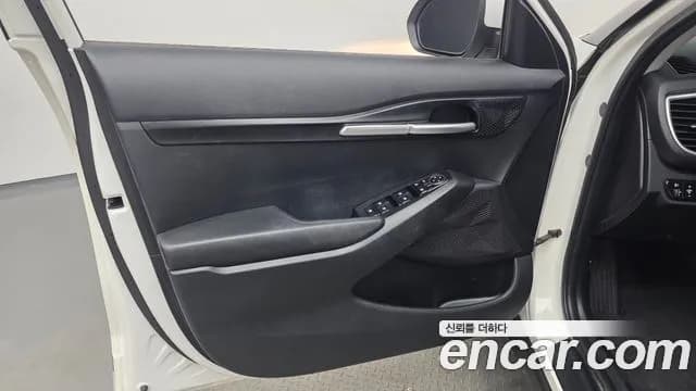 2022 Kia Seltos Gasoline 1.6 Turbo 2WD Sold VIN KNAEP812GNK204747 – side profile 2022 Kia Seltos Gasoline 1.6 Turbo 2WD Sold VIN KNAEP812GNK204747 – side profile