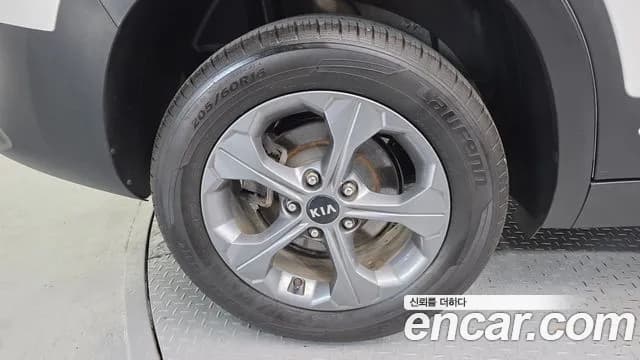 2022 Kia Seltos Gasoline 1.6 Turbo 2WD Sold VIN KNAEP812GNK229919 – undercarriage 2022 Kia Seltos Gasoline 1.6 Turbo 2WD Sold VIN KNAEP812GNK229919 – undercarriage