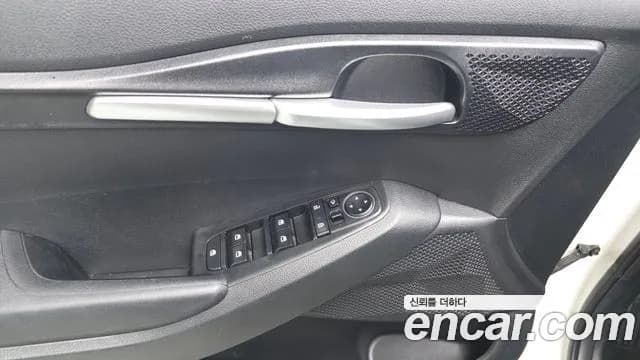 2022 Kia Seltos Gasoline 1.6 Turbo 2WD Sold VIN KNAEP812GNK264606 – engine bay 2022 Kia Seltos Gasoline 1.6 Turbo 2WD Sold VIN KNAEP812GNK264606 – engine bay