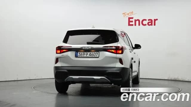 2022 Kia Seltos Gasoline 1.6 Turbo 2WD Sold VIN KNAEP812GNK294066 – trunk area 2022 Kia Seltos Gasoline 1.6 Turbo 2WD Sold VIN KNAEP812GNK294066 – trunk area
