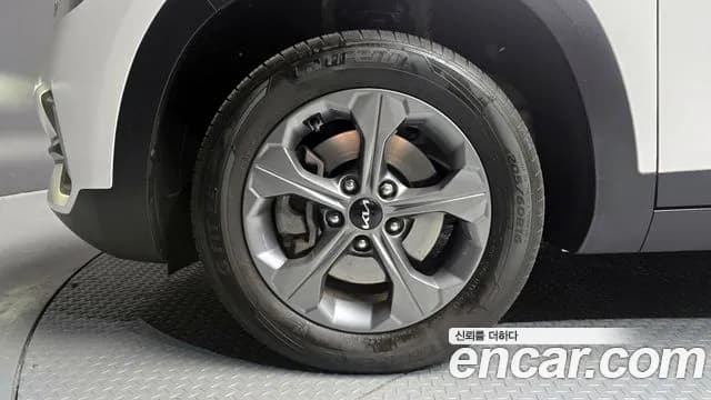 2023 Kia Seltos Gasoline 1.6 Turbo 2WD Sold VIN KNAEP812GPK338297 – front exterior 2023 Kia Seltos Gasoline 1.6 Turbo 2WD Sold VIN KNAEP812GPK338297 – front exterior