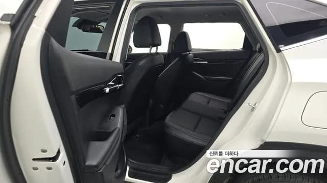 2023 Kia Seltos Gasoline 1.6 Turbo 2WD Sold VIN KNAEP812GPK372184 – exterior detail 2023 Kia Seltos Gasoline 1.6 Turbo 2WD Sold VIN KNAEP812GPK372184 – exterior detail