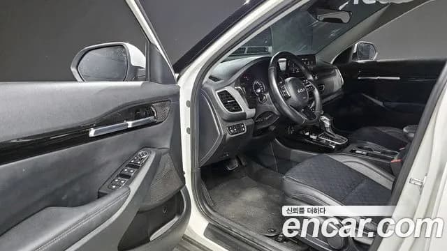 2023 Kia Seltos Gasoline 1.6 Turbo 2WD Sold VIN KNAEP812GPK375167 – rear exterior 2023 Kia Seltos Gasoline 1.6 Turbo 2WD Sold VIN KNAEP812GPK375167 – rear exterior