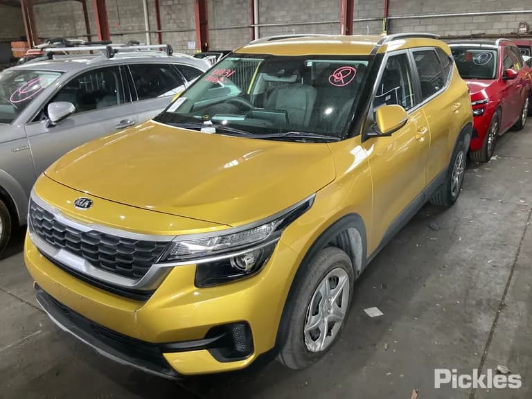 2020 Kia Seltos Used VIN KNAEP81ATM7131271 – front exterior 2020 Kia Seltos Used VIN KNAEP81ATM7131271 – front exterior