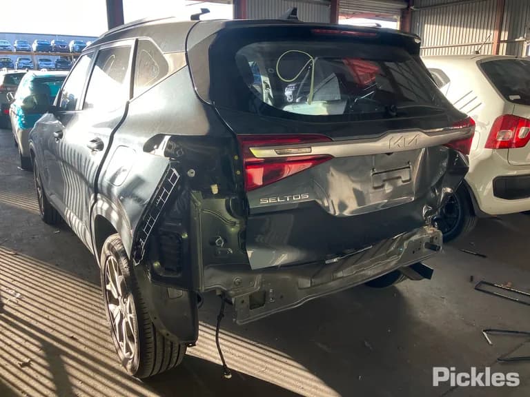 2022 Kia Seltos Used VIN KNAEP81ATN7375501 – front exterior 2022 Kia Seltos Used VIN KNAEP81ATN7375501 – front exterior