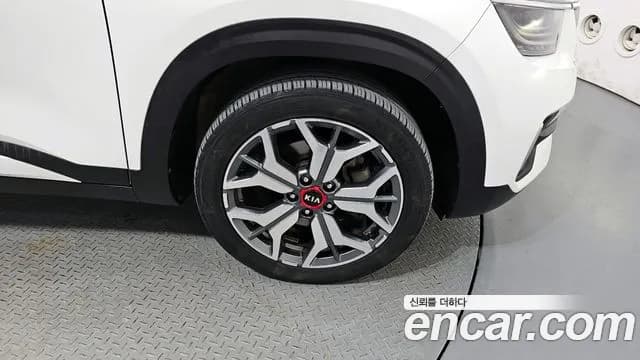 2020 Kia Seltos Gasoline 1.6 Turbo 2WD Sold VIN KNAER812GLK004068 – front exterior 2020 Kia Seltos Gasoline 1.6 Turbo 2WD Sold VIN KNAER812GLK004068 – front exterior