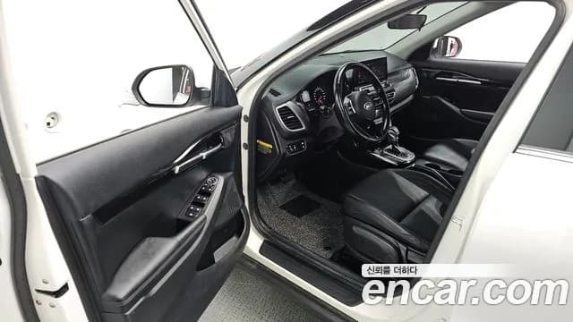 2020 Kia Seltos Gasoline 1.6 Turbo 2WD Sold VIN KNAER812GLK004068 – trunk area 2020 Kia Seltos Gasoline 1.6 Turbo 2WD Sold VIN KNAER812GLK004068 – trunk area