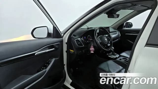 2020 Kia Seltos Gasoline 1.6 Turbo 2WD Sold VIN KNAER812GLK013748 – rear exterior 2020 Kia Seltos Gasoline 1.6 Turbo 2WD Sold VIN KNAER812GLK013748 – rear exterior