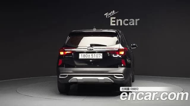 2020 Kia Seltos Gasoline 1.6 Turbo 2WD Sold VIN KNAER812GLK080567 – trunk area 2020 Kia Seltos Gasoline 1.6 Turbo 2WD Sold VIN KNAER812GLK080567 – trunk area