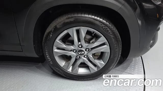 2020 Kia Seltos Gasoline 1.6 Turbo 2WD Sold VIN KNAER812GLK080567 – photo 13 2020 Kia Seltos Gasoline 1.6 Turbo 2WD Sold VIN KNAER812GLK080567 – photo 13
