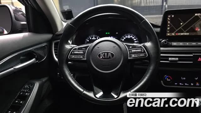 2020 Kia Seltos Gasoline 1.6 Turbo 2WD Sold VIN KNAER812GLK099534 – trunk area 2020 Kia Seltos Gasoline 1.6 Turbo 2WD Sold VIN KNAER812GLK099534 – trunk area