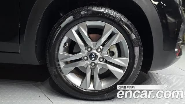 2020 Kia Seltos Gasoline 1.6 Turbo 2WD Sold VIN KNAER812GLK099534 – photo 13 2020 Kia Seltos Gasoline 1.6 Turbo 2WD Sold VIN KNAER812GLK099534 – photo 13