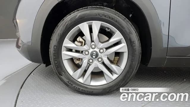 2021 Kia Seltos Gasoline 1.6 Turbo 2WD Sold VIN KNAER812GMK172869 – front exterior 2021 Kia Seltos Gasoline 1.6 Turbo 2WD Sold VIN KNAER812GMK172869 – front exterior