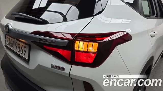 2022 Kia Seltos Gasoline 1.6 Turbo 2WD Sold VIN KNAER812GNK231071 – photo 16 2022 Kia Seltos Gasoline 1.6 Turbo 2WD Sold VIN KNAER812GNK231071 – photo 16
