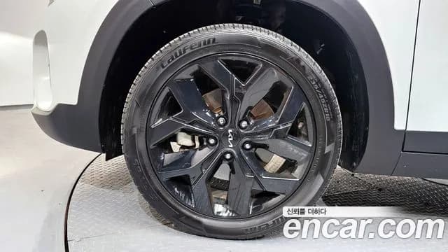 2025 Kia The New Seltos Gasoline 1.6 Turbo 2WD Sold VIN KNAER817BSK712663 – exterior detail 2025 Kia The New Seltos Gasoline 1.6 Turbo 2WD Sold VIN KNAER817BSK712663 – exterior detail