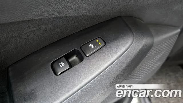 2020 Kia Seltos Gasoline 1.6 Turbo 2WD Sold VIN KNAET812GLK002085 – rear exterior 2020 Kia Seltos Gasoline 1.6 Turbo 2WD Sold VIN KNAET812GLK002085 – rear exterior