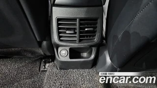 2020 Kia Seltos Gasoline 1.6 Turbo 2WD Sold VIN KNAET812GLK002977 – interior seats 2020 Kia Seltos Gasoline 1.6 Turbo 2WD Sold VIN KNAET812GLK002977 – interior seats