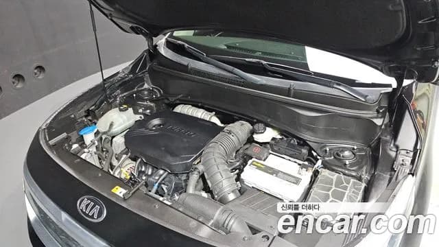 2020 Kia Seltos Gasoline 1.6 Turbo 2WD Sold VIN KNAET812GLK002977 – undercarriage 2020 Kia Seltos Gasoline 1.6 Turbo 2WD Sold VIN KNAET812GLK002977 – undercarriage