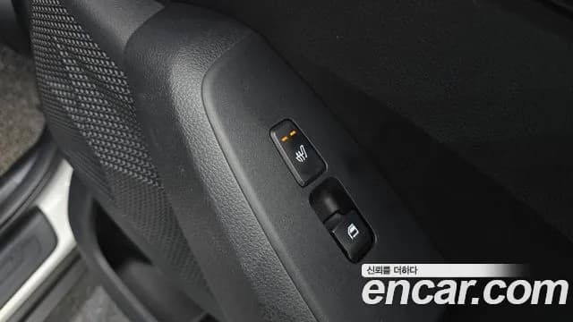 2020 Kia Seltos Gasoline 1.6 Turbo 2WD Sold VIN KNAET812GLK003282 – exterior detail 2020 Kia Seltos Gasoline 1.6 Turbo 2WD Sold VIN KNAET812GLK003282 – exterior detail