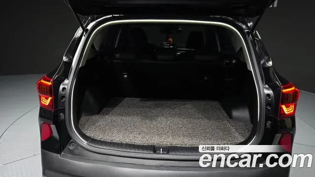 2020 Kia Seltos Gasoline 1.6 Turbo 2WD Sold VIN KNAET812GLK003573 – exterior detail 2020 Kia Seltos Gasoline 1.6 Turbo 2WD Sold VIN KNAET812GLK003573 – exterior detail