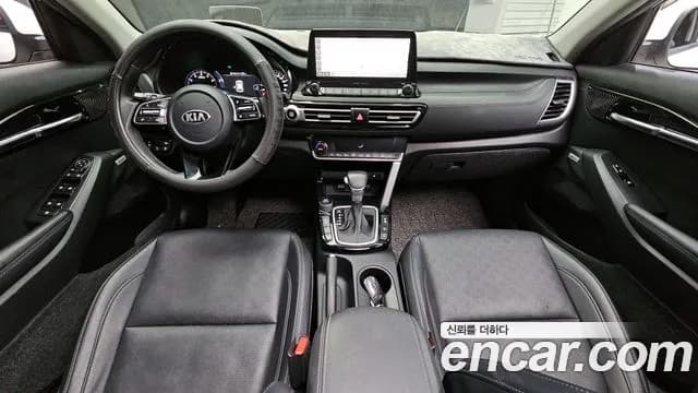 2020 Kia Seltos Gasoline 1.6 Turbo 2WD Sold VIN KNAET812GLK032157 – rear exterior 2020 Kia Seltos Gasoline 1.6 Turbo 2WD Sold VIN KNAET812GLK032157 – rear exterior
