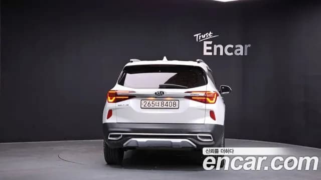 2020 Kia Seltos Gasoline 1.6 Turbo 2WD Sold VIN KNAET812GLK032157 – trunk area 2020 Kia Seltos Gasoline 1.6 Turbo 2WD Sold VIN KNAET812GLK032157 – trunk area