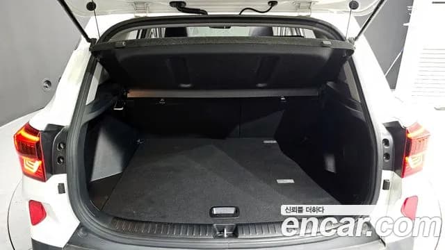 2020 Kia Seltos Gasoline 1.6 Turbo 2WD Sold VIN KNAET812GLK032157 – photo 13 2020 Kia Seltos Gasoline 1.6 Turbo 2WD Sold VIN KNAET812GLK032157 – photo 13