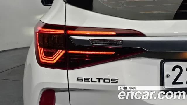 2020 Kia Seltos Gasoline 1.6 Turbo 2WD Sold VIN KNAET812GLK076877 – front exterior 2020 Kia Seltos Gasoline 1.6 Turbo 2WD Sold VIN KNAET812GLK076877 – front exterior