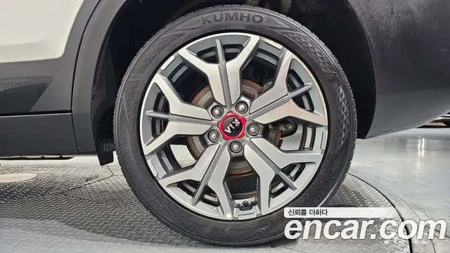 2020 Kia Seltos Gasoline 1.6 Turbo 2WD Sold VIN KNAET812GLK076877 – exterior detail 2020 Kia Seltos Gasoline 1.6 Turbo 2WD Sold VIN KNAET812GLK076877 – exterior detail