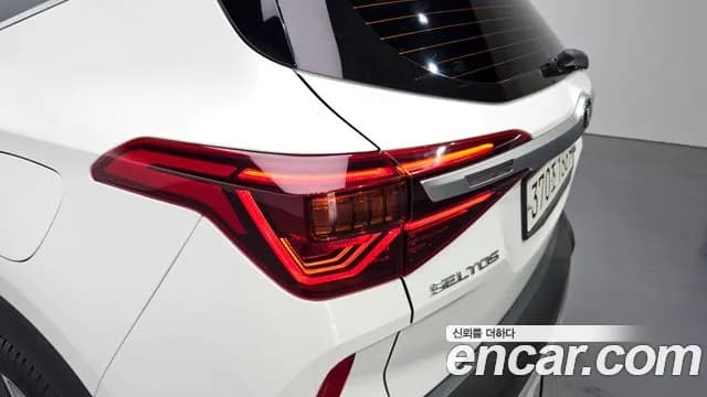2020 Kia Seltos Gasoline 1.6 Turbo 2WD Sold VIN KNAET812GLK098589 – side profile 2020 Kia Seltos Gasoline 1.6 Turbo 2WD Sold VIN KNAET812GLK098589 – side profile