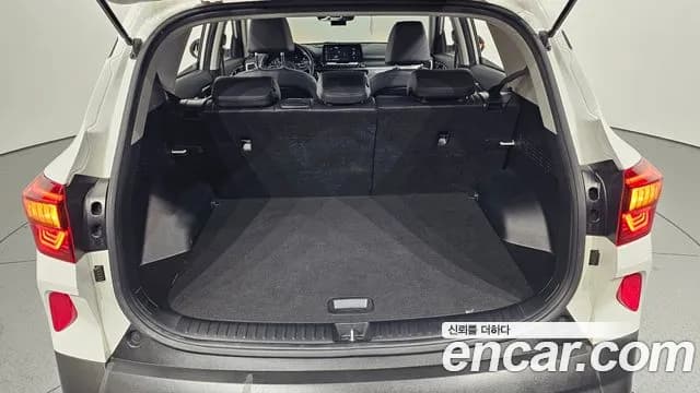2020 Kia Seltos Gasoline 1.6 Turbo 2WD Sold VIN KNAET812GLK106409 – interior seats 2020 Kia Seltos Gasoline 1.6 Turbo 2WD Sold VIN KNAET812GLK106409 – interior seats