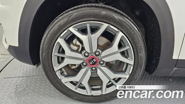 2020 Kia Seltos Gasoline 1.6 Turbo 2WD Sold VIN KNAET812GLK106409 – photo 20 2020 Kia Seltos Gasoline 1.6 Turbo 2WD Sold VIN KNAET812GLK106409 – photo 20
